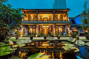 Cheong Fatt Tze - The Blue Mansion in Penang Island, image may contain: Hotel, Resort, Villa, Housing