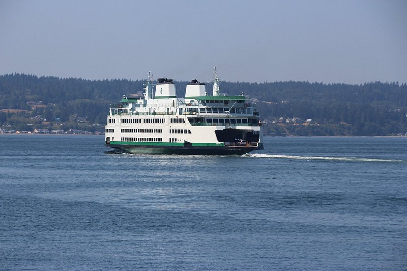 A Washington state ferry crossing the Salish Sea