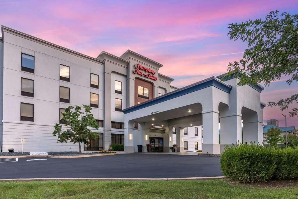 HAMPTON INN & SUITES LOUISVILLE EAST - Updated 2023 Prices & Hotel ...