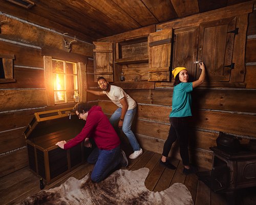 Escape rooms in Israel - fun things to do with friends as a group