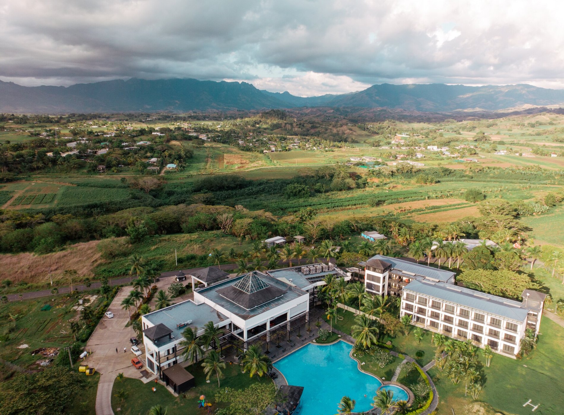 Nasau Resort & Villas image
