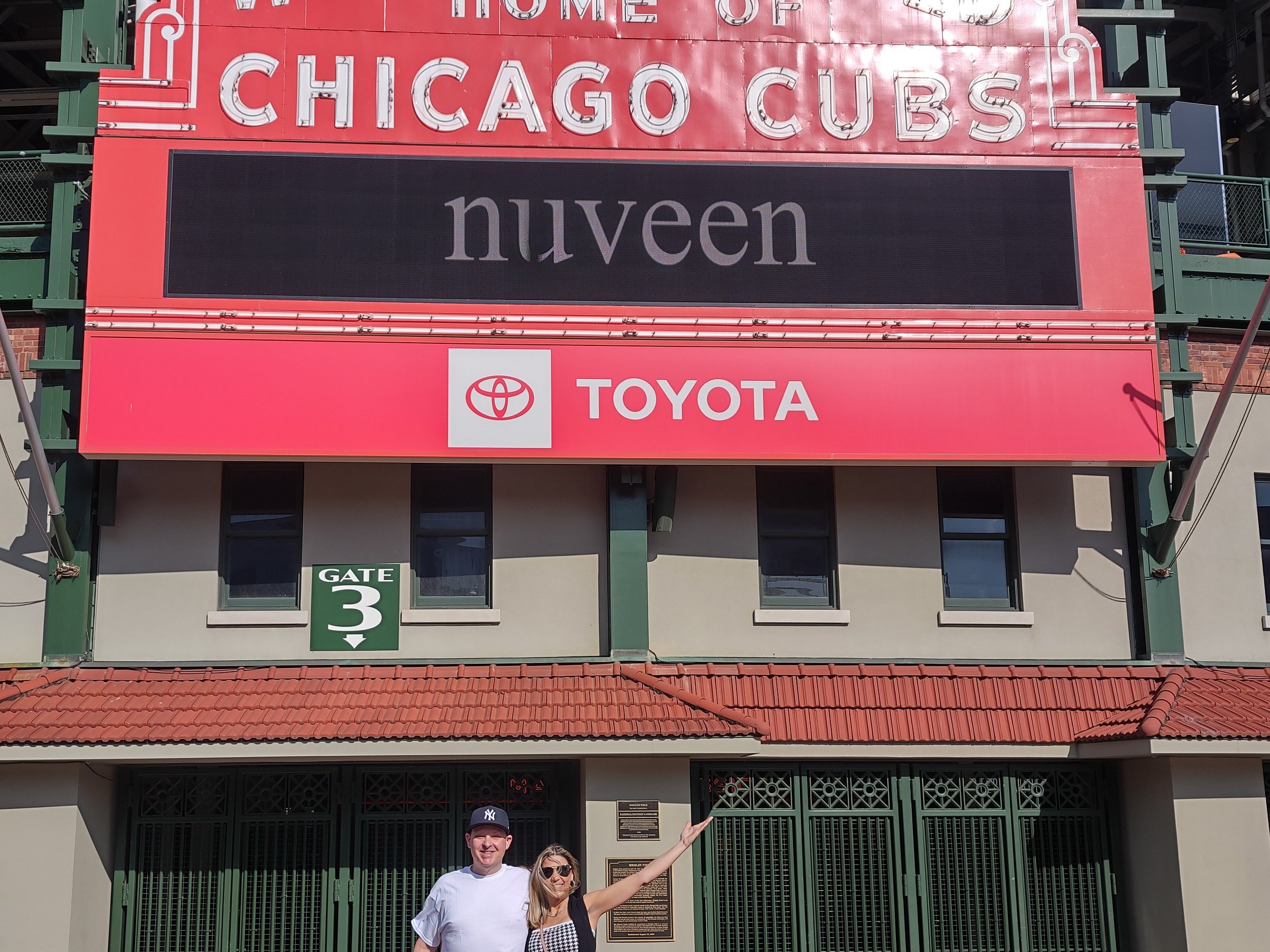 wrigley field tours 2023