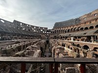 Excursão para grupos pequenos do Coliseu com entrada pela Arena:  experiência oferecida por Colosseum and Vatican Tours by Italy Wonders