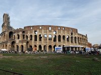 Excursão para grupos pequenos do Coliseu com entrada pela Arena:  experiência oferecida por Colosseum and Vatican Tours by Italy Wonders