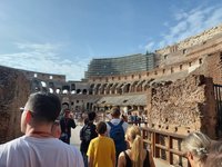 Excursão para grupos pequenos do Coliseu com entrada pela Arena:  experiência oferecida por Colosseum and Vatican Tours by Italy Wonders