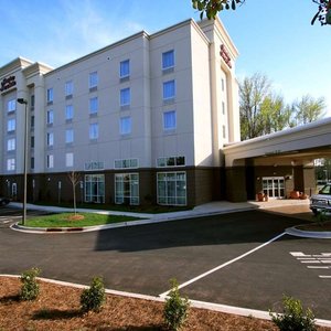 Hampton Inn & Suites Charlotte Airport in Charlotte, image may contain: Hotel, City, Office Building, Condo