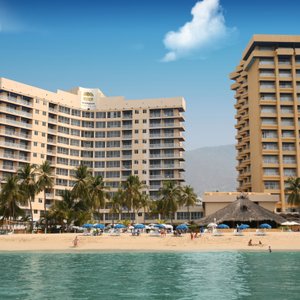 Disfruta de los mejores momentos en familia solo aquí en Hotel RITZ ACAPULCO
