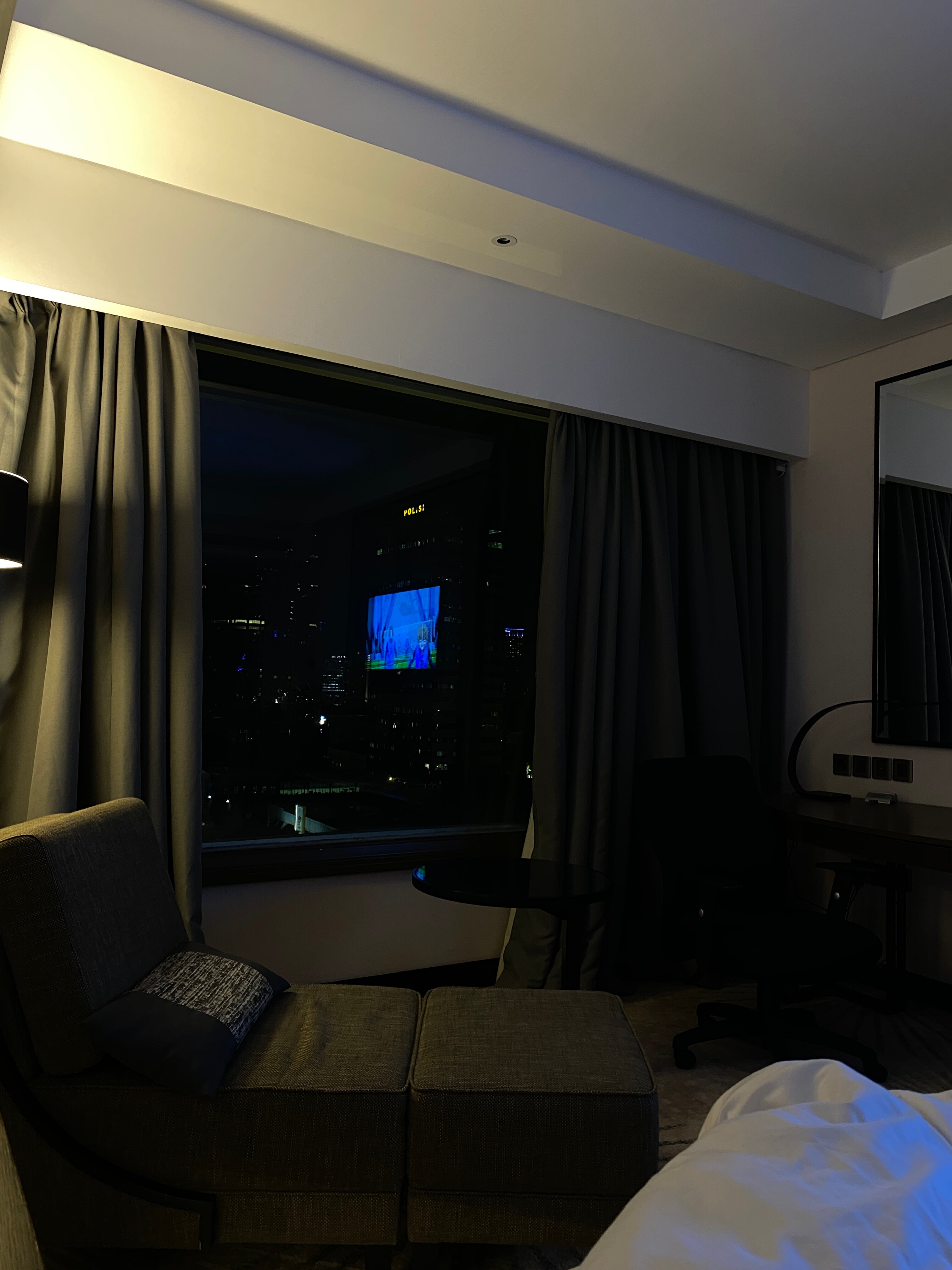 ARTOTEL SUITES MANGKULUHUR - JAKARTA $33 ($̶5̶0̶) - Updated 2022 Prices ...