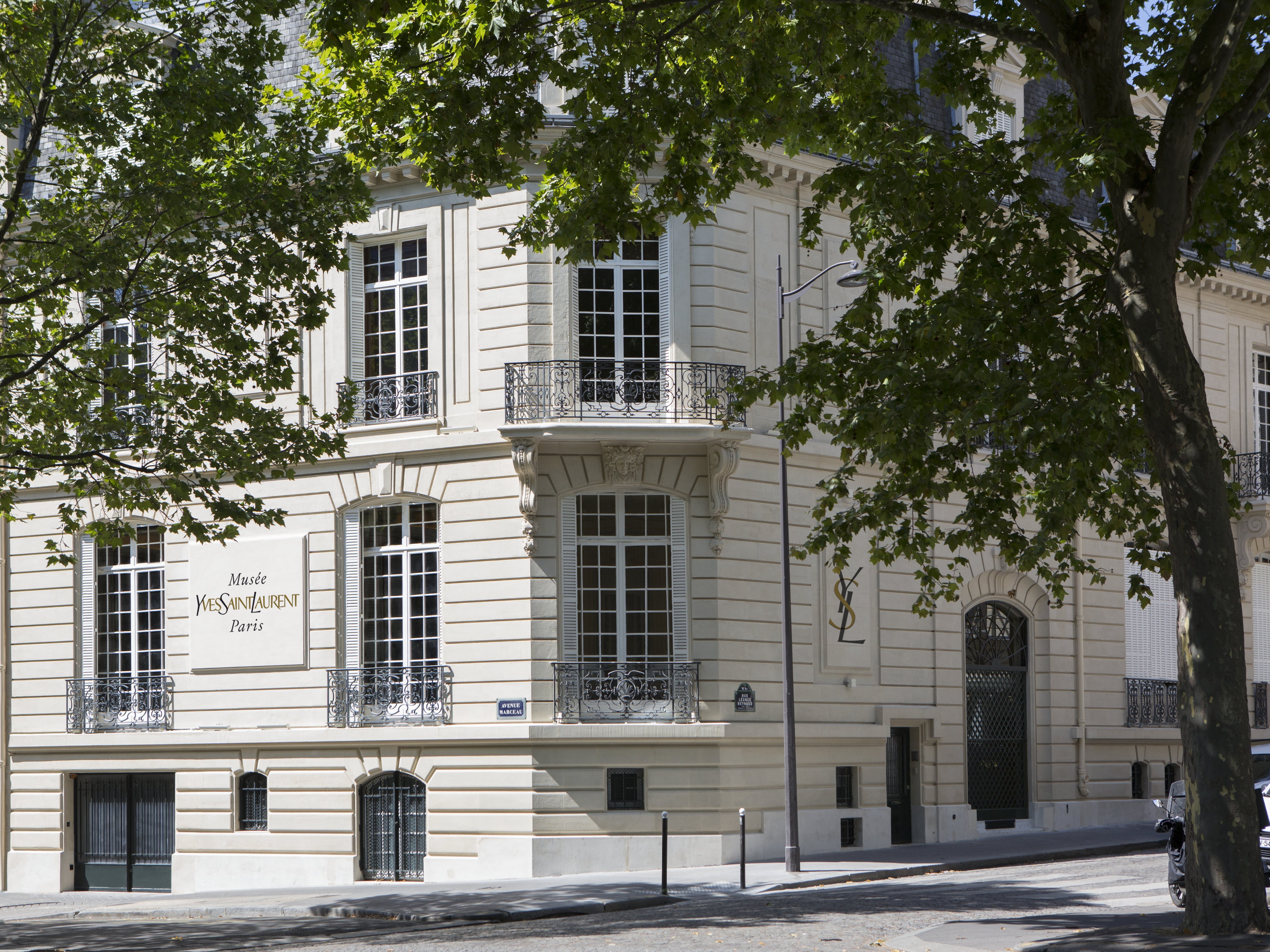 Musée Yves Saint Laurent Paris - All You Need to Know BEFORE You