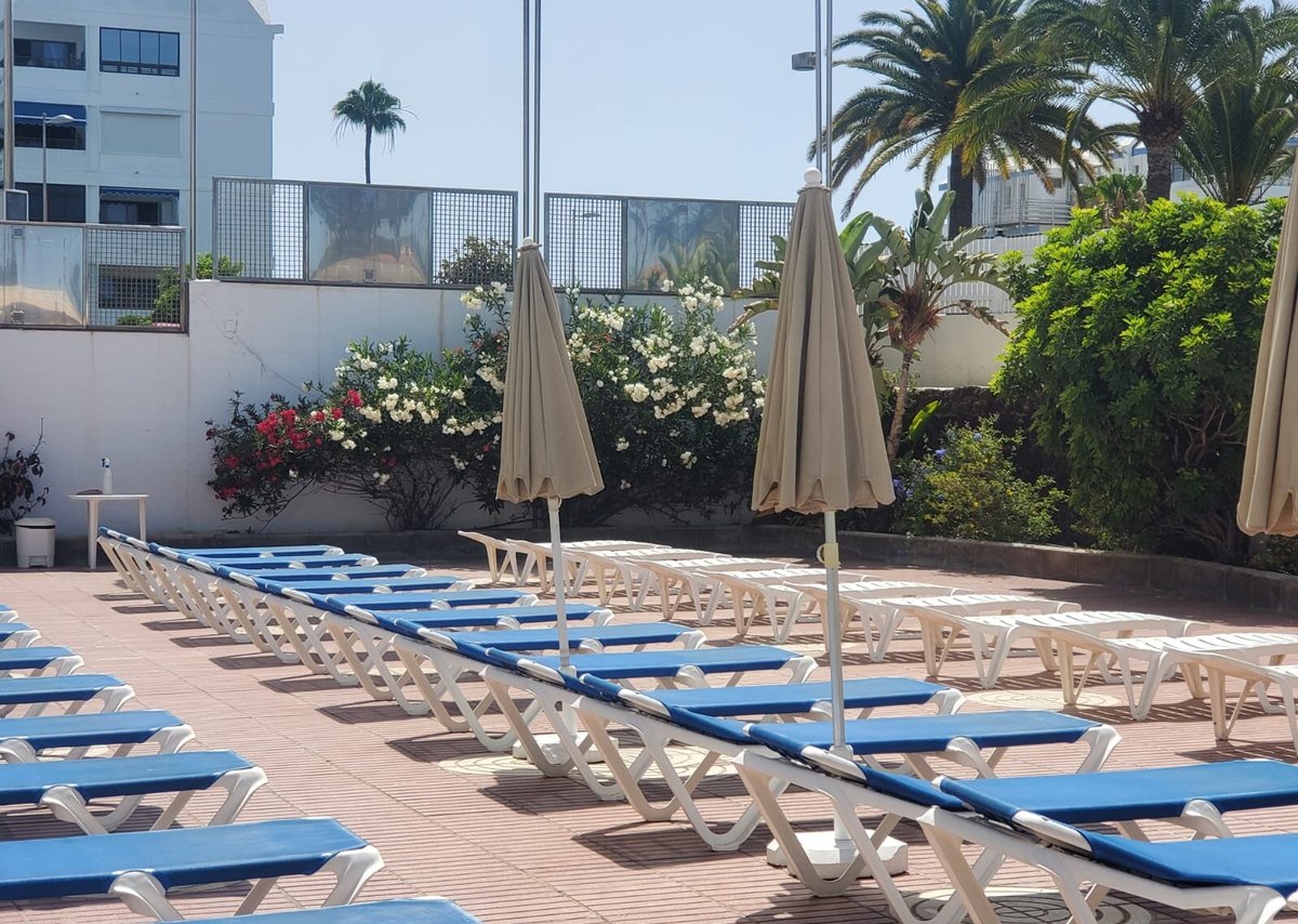 Fotos y opiniones de la piscina del Apartamentos Las Camelias - Tripadvisor