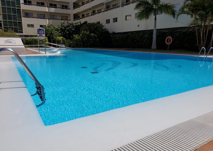 Fotos y opiniones de la piscina del Apartamentos Las Camelias - Tripadvisor