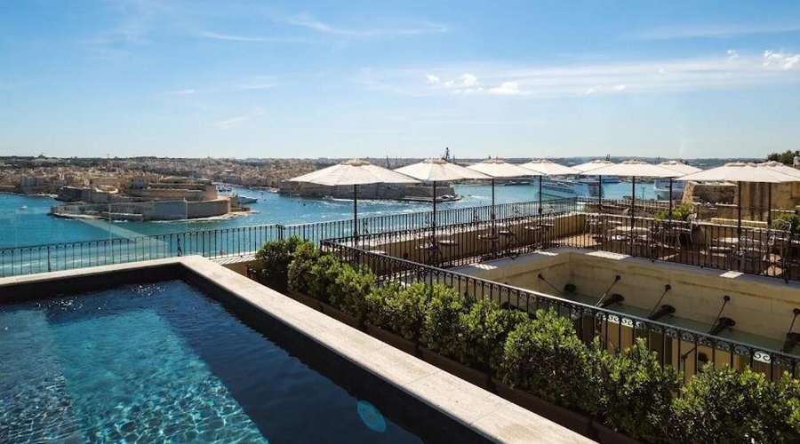 Rooftop With a view!