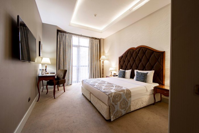 sapphire hotel baku contact number