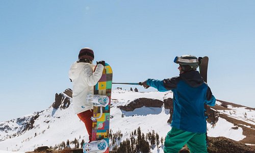 If you’ve been dreaming about snagging first-chair on a powder day or plan to head out with the family for a vacation that makes you wonder if you are in a real-life Hallmark movie, there’s no destination quite like South Lake Tahoe.  https://visitlaketahoe.com/ski-and-snowboard/what-to-expect-at-tahoe-ski-resorts-for-the-2022-23-winter-season/