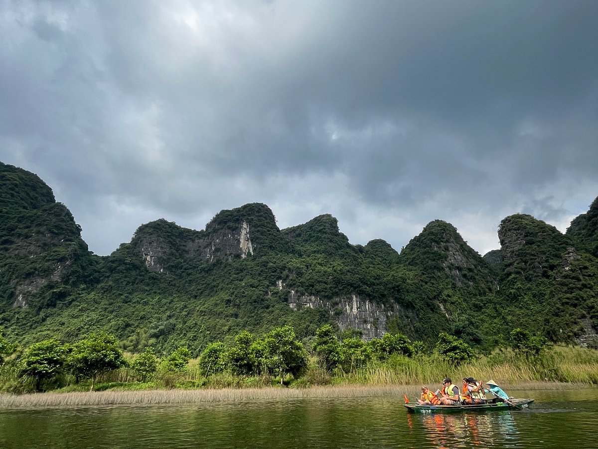 ninh binh luxury tour