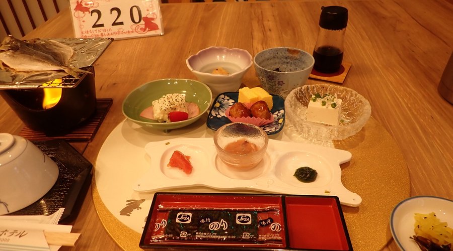 朝食膳