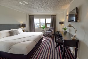 Room & Suite
