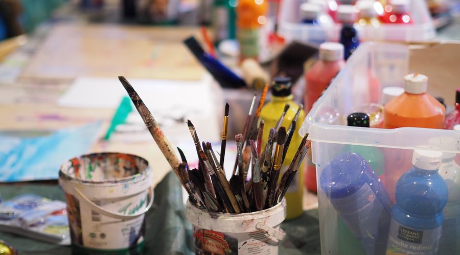 Open Art Workshop is  a place where you can try out different materials and techniques for free. Organized on most Fridays during spring and fall seasons.