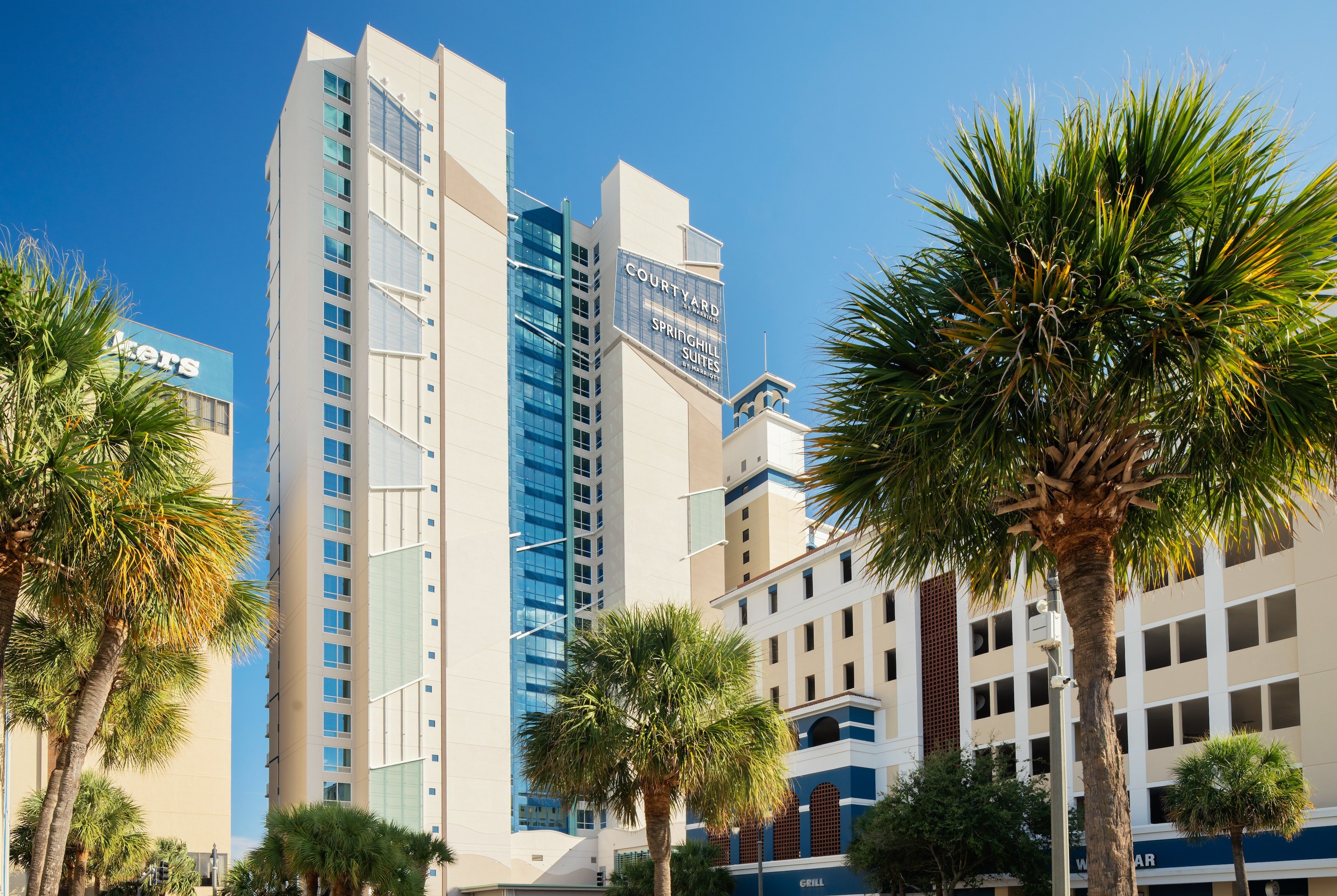 COURTYARD BY MARRIOTT MYRTLE BEACH OCEANFRONT 199 2 2 7 Updated   A Street View Of Courtyard 