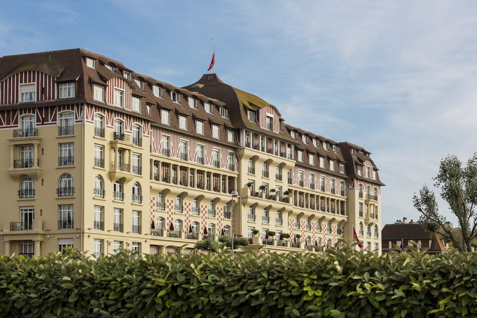 Hôtel Barrière Le Royal Deauville (Ville De Deauville) : Tarifs 2023 ...