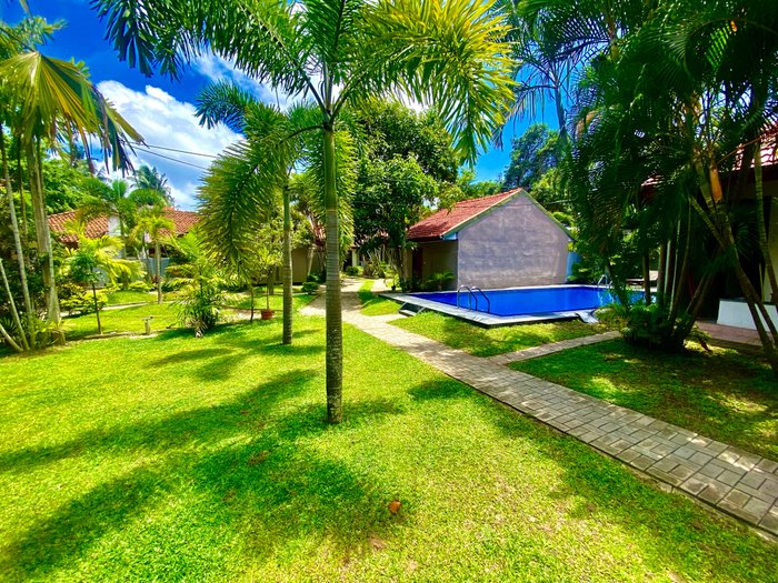 grand-breeze-hotel-reviews-negombo-sri-lanka