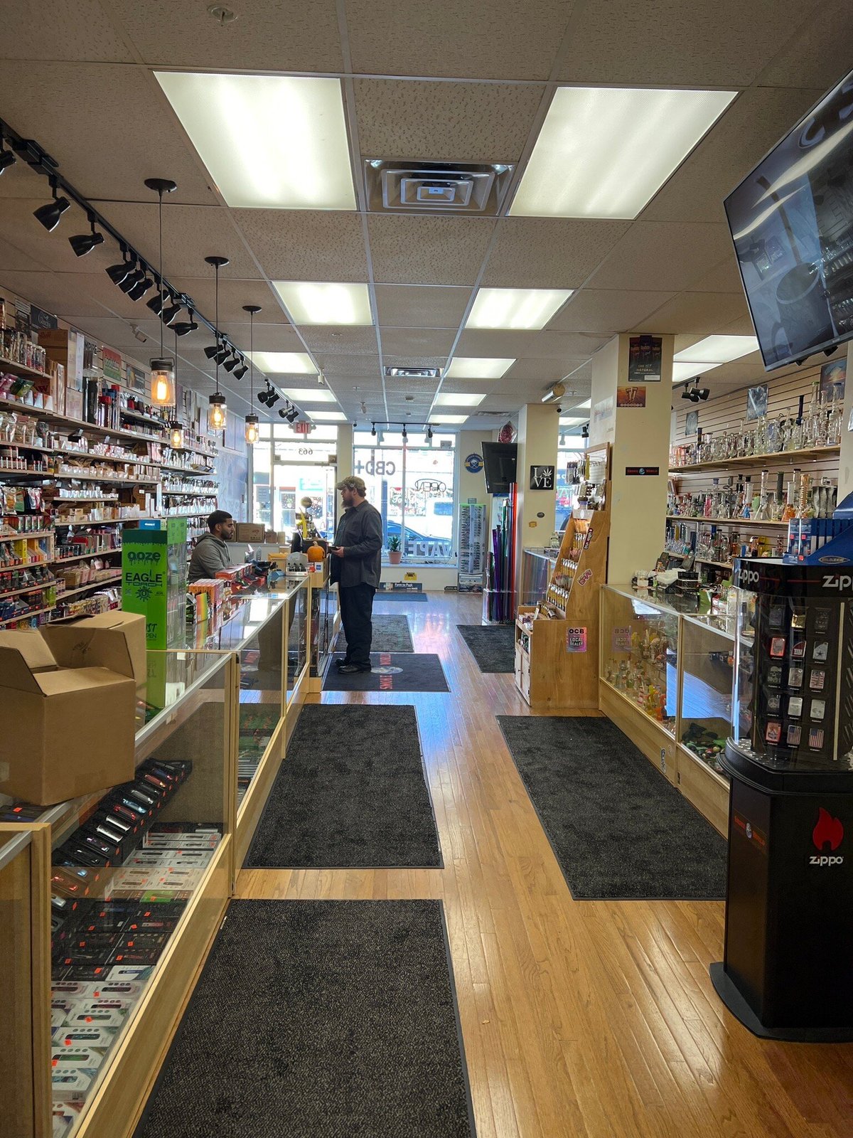 Smoke World Smoke and Vape Shop, East Aurora: лучшие советы перед  посещением - Tripadvisor