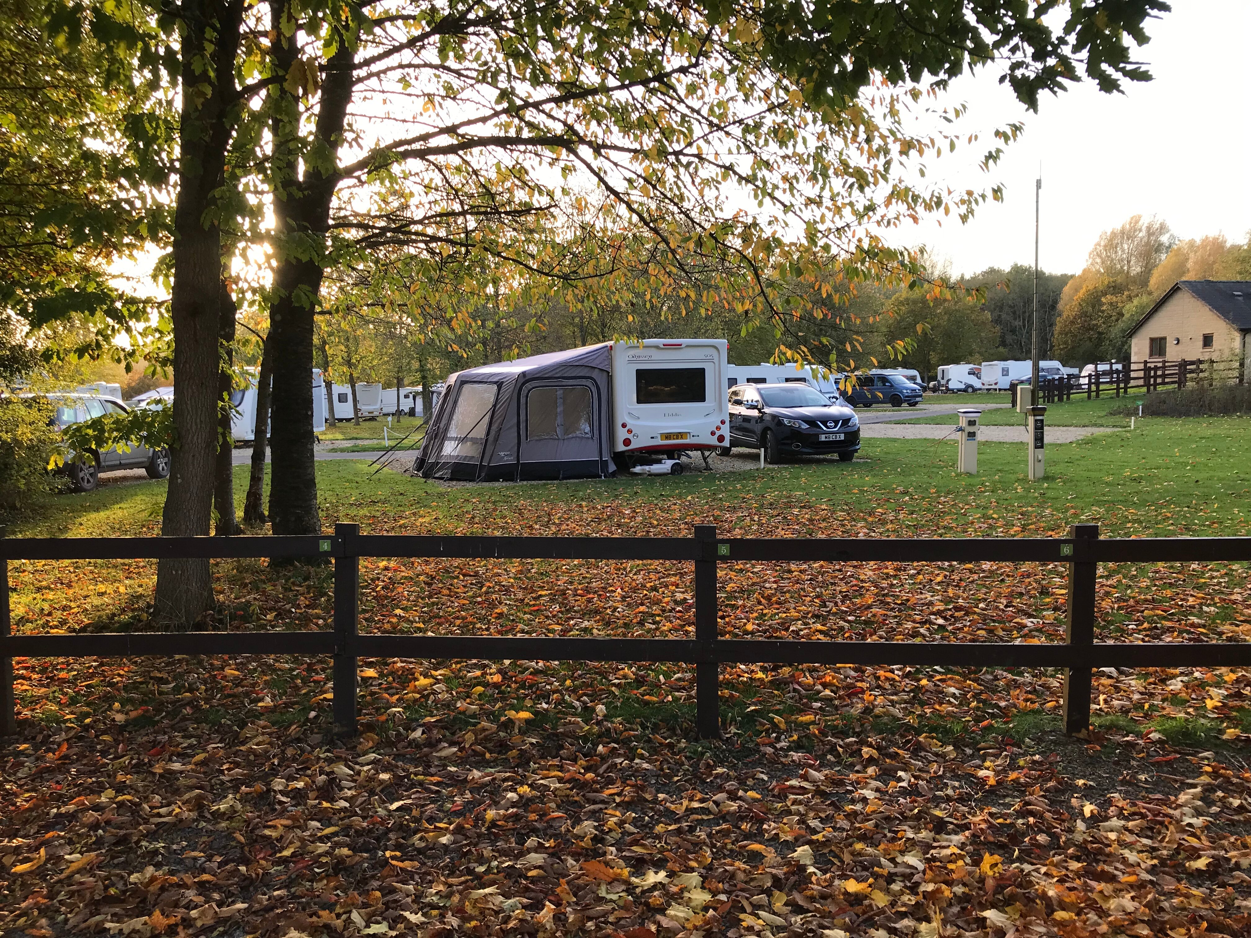 Burford Caravan and Motorhome Club Campsite - 14