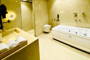 Room & Suite