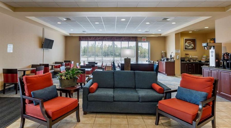 Lobby with sitting area