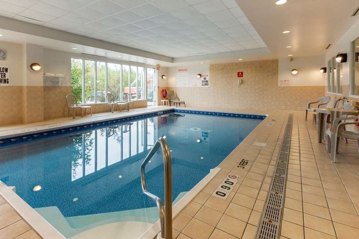 Comfort Inn Sturgeon Falls Pool Pictures & Reviews - Tripadvisor