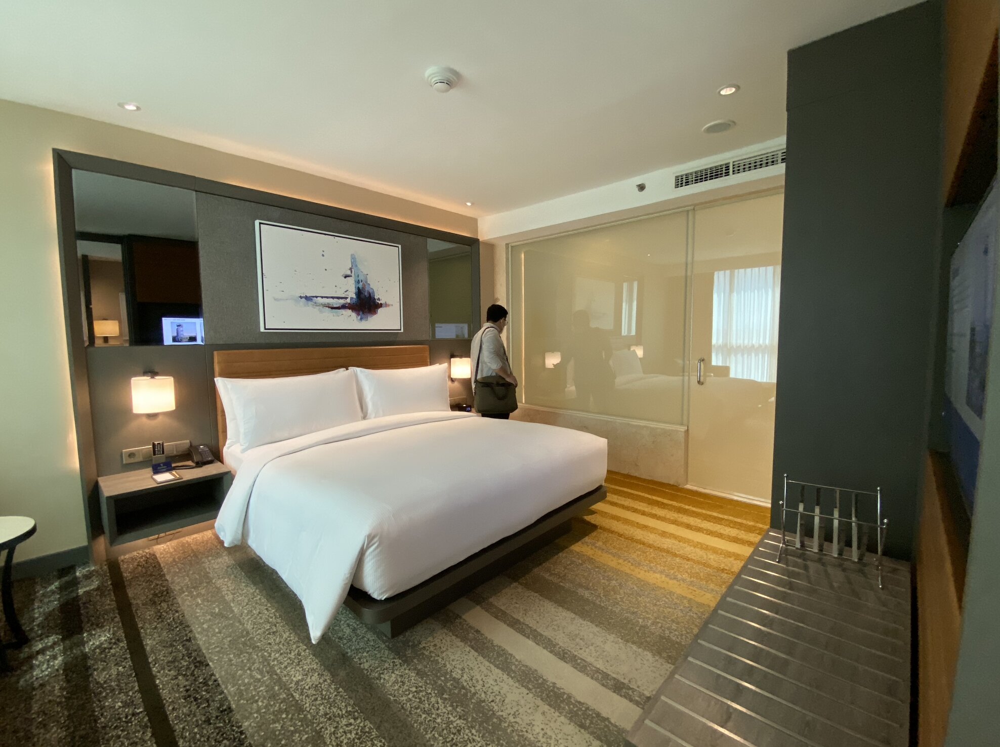 DOUBLETREE BY HILTON SURABAYA (Indonesia) - Ulasan & Perbandingan Harga ...