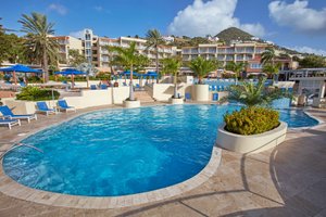 Pool & Beach