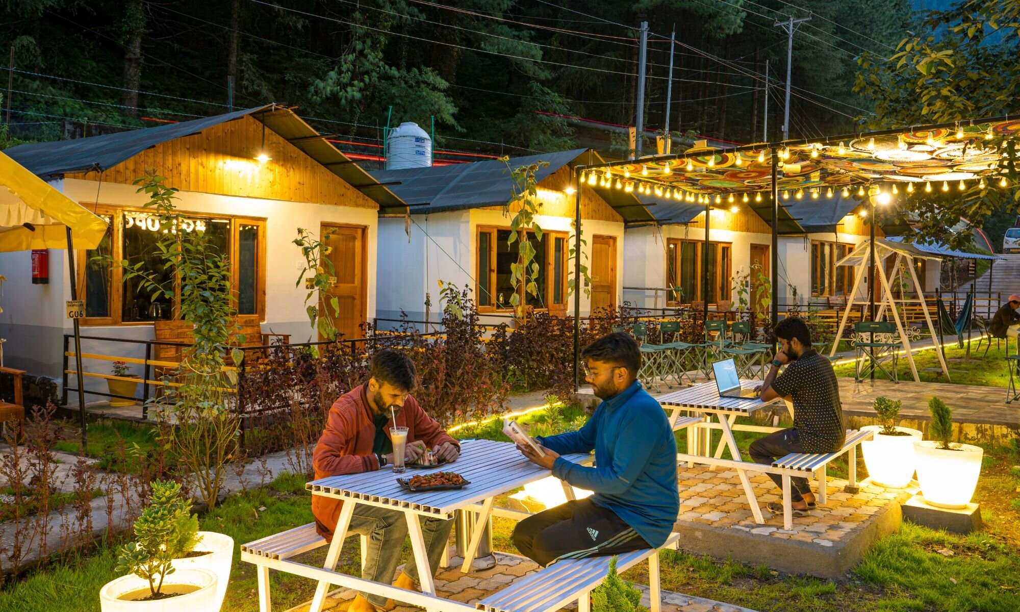 THE HOSTELLER KASOL, RIVERSIDE (Inde) - Tarifs 2024