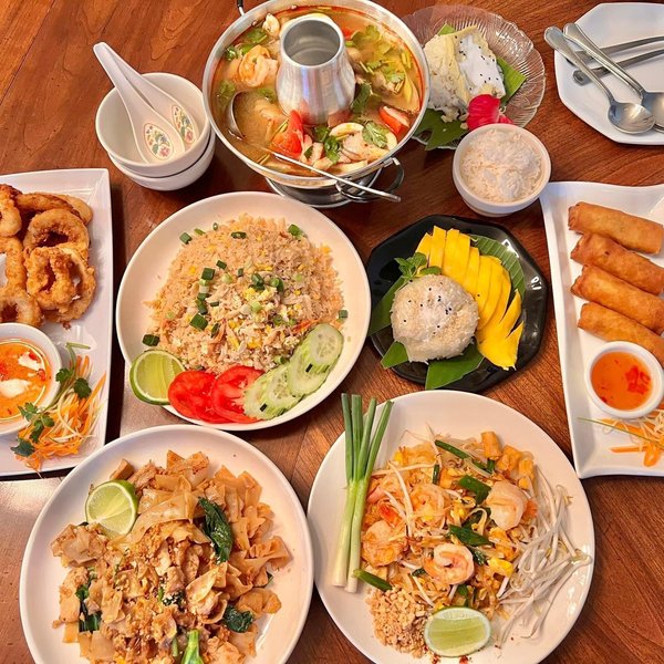 Restaurants near Me: Discover Hidden Culinary Gems Nearby