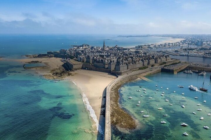 2024 Saint-Malo: 2-Hour Private Walking Tour & Commentary