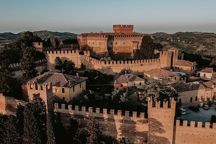 La storia di Paolo e Francesca – Visite guidate a Gradara, Rimini, Urbino,  Pesaro…