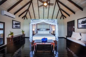 Room & Suite