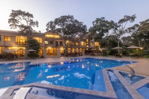 Hermosa Garden Hotel in Karen, image may contain: Hotel, Resort, Villa, Pool
