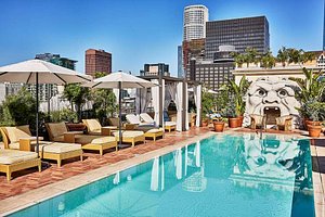 Hotel Per La in Los Angeles, image may contain: Pool, City, Resort, Swimming Pool