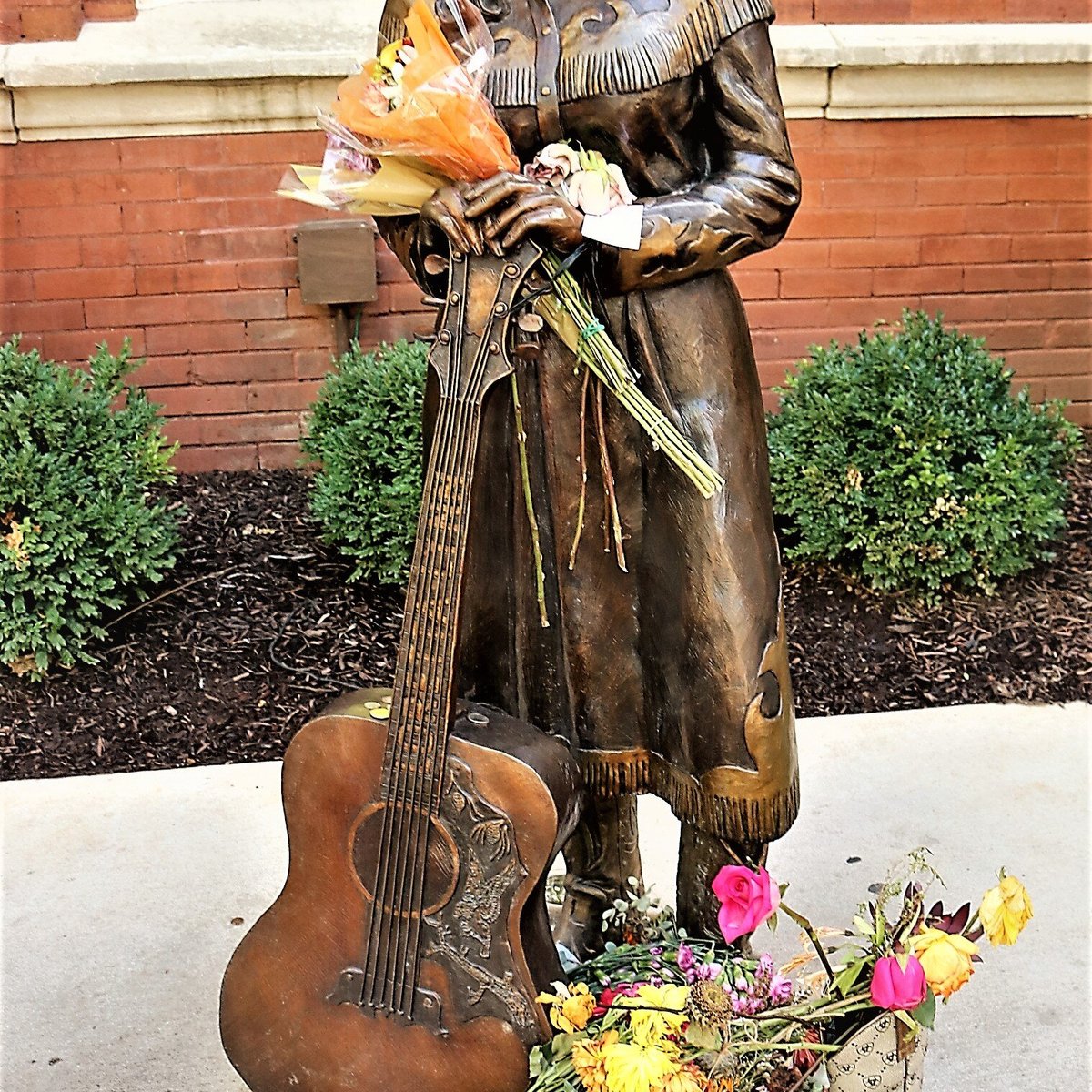 تعليقات حول ‪Loretta Lynn Statue, Nashville‬ ناشفيل, ‪Tennessee