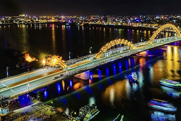 Da Nang by Night by Motorbike | Vietnam