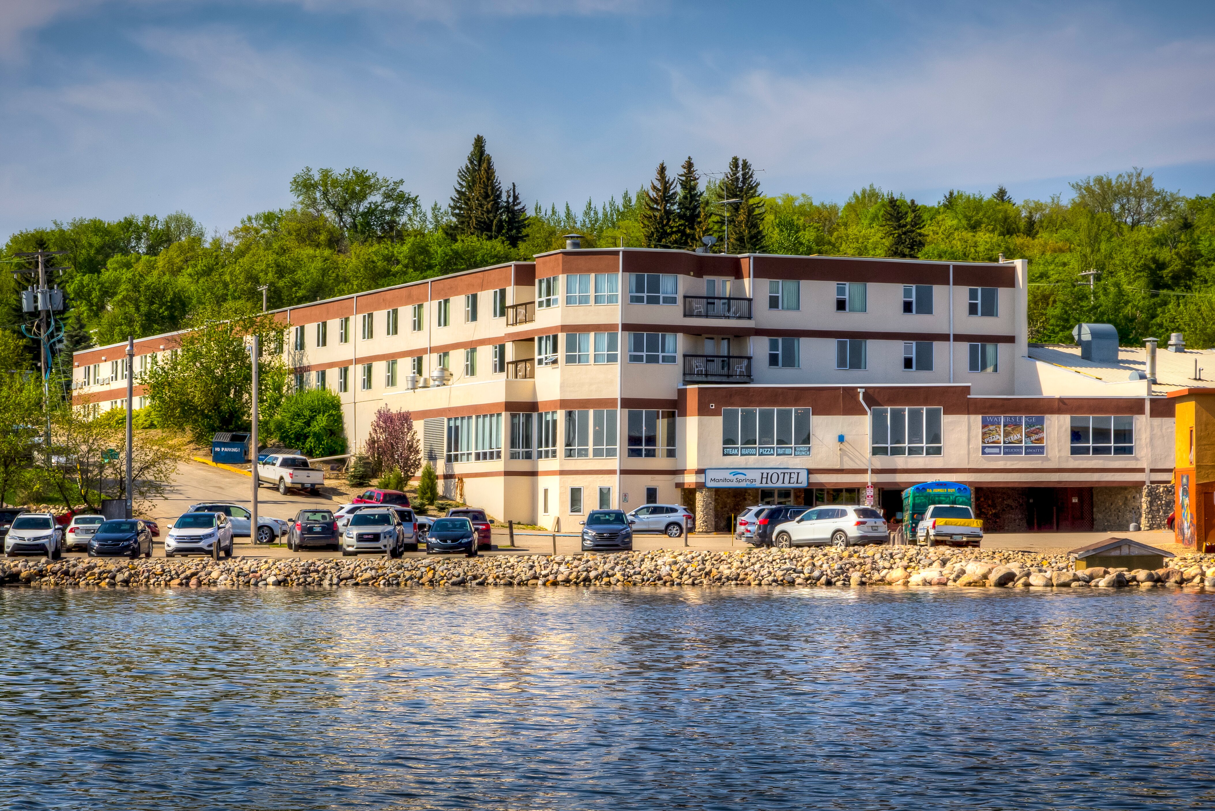 MANITOU SPRINGS RESORT AND MINERAL SPA Manitou Beach Canad   Manitou Springs Resort 