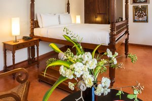 Room & Suite