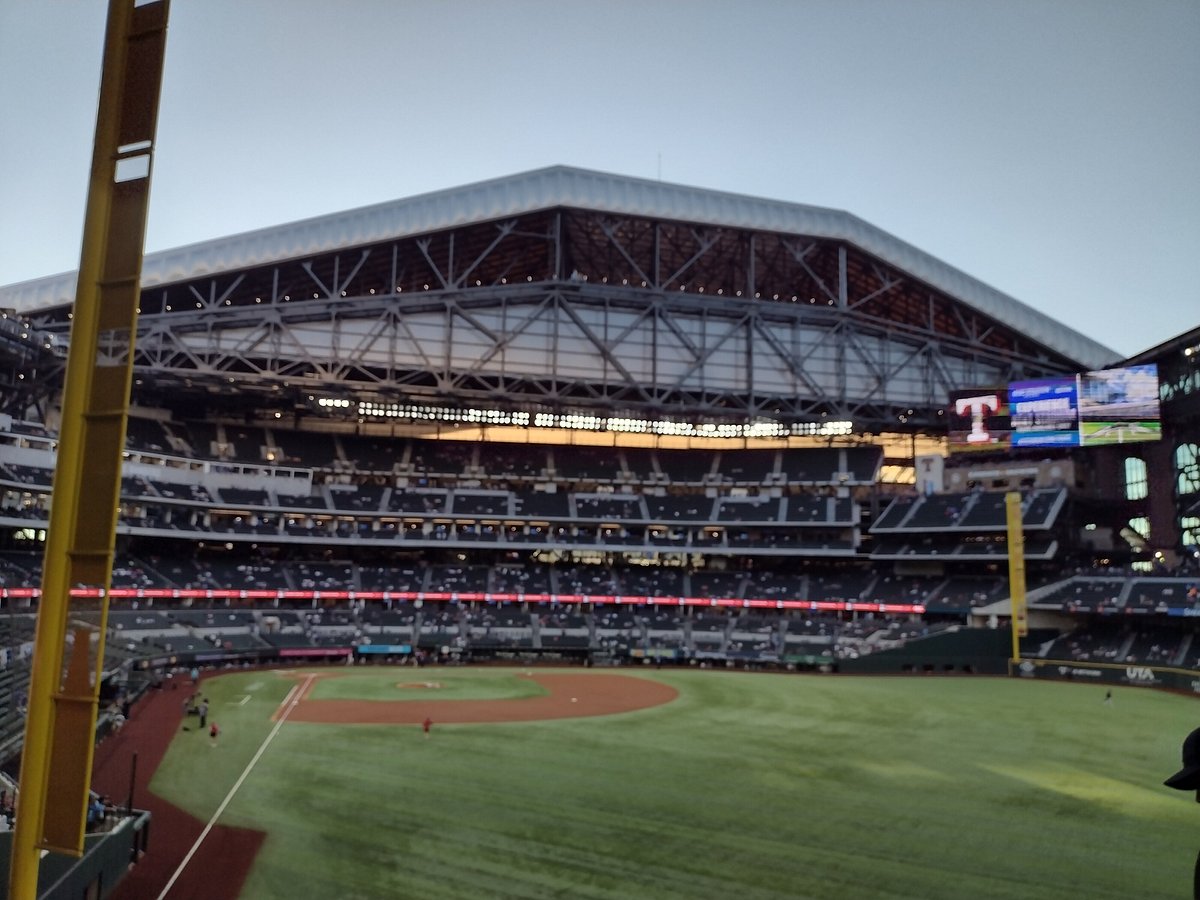 AT&T Stadium, Globe Life Field each to hold 25 percent maximum