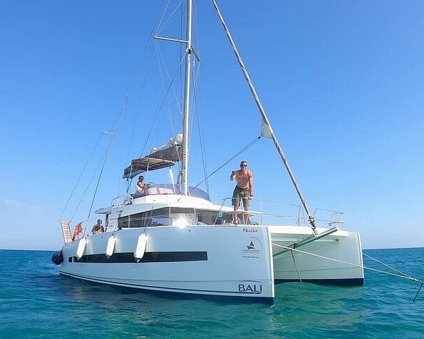 catamaran crystal sea cruise