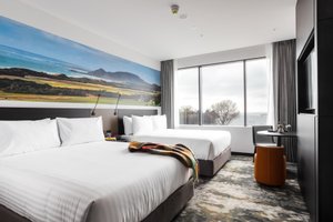 Room & Suite
