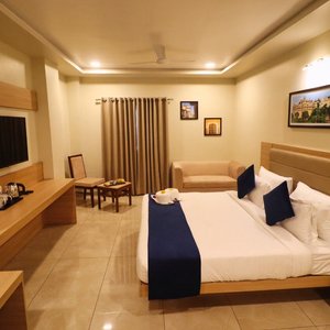 GUESTROOM