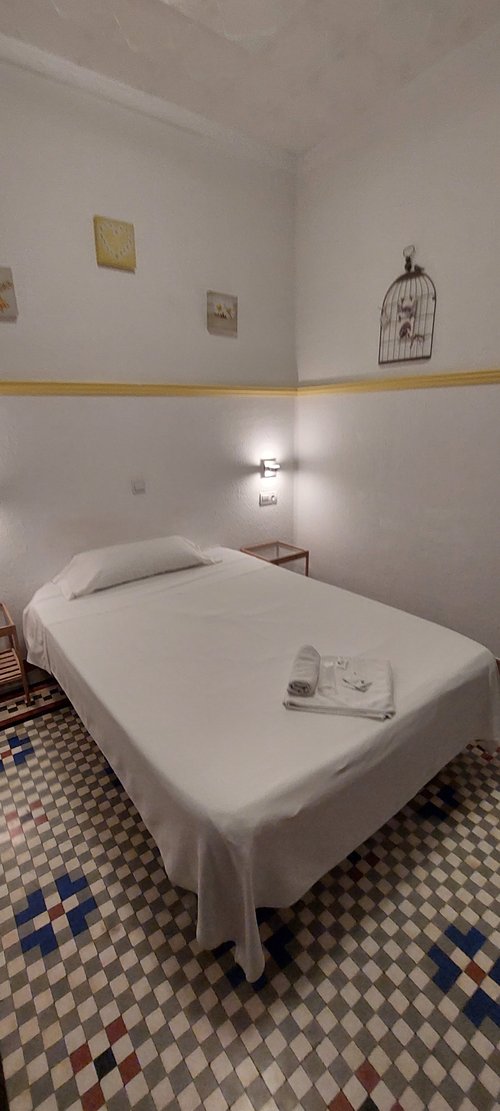 Pension paris valencia spain