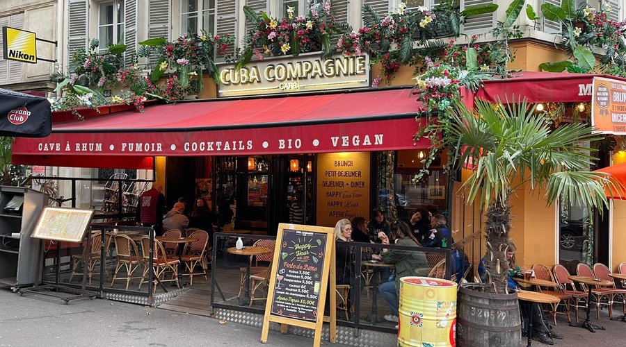 Restaurant et bar cubain à Paris, le Cuba Compagnie vous propose depuis 1999 ses spécialités cubaines ainsi qu’un large choix de tapas et de cocktails. Venez découvrir une cuisine cubaine authentique, une gastronomie riche et variée ainsi qu’une incroyable sélection de rhums et de cigares cubains!