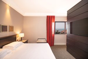 Room & Suite